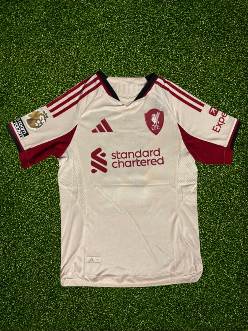 Liverpool M. Salah #11 Away Jersey